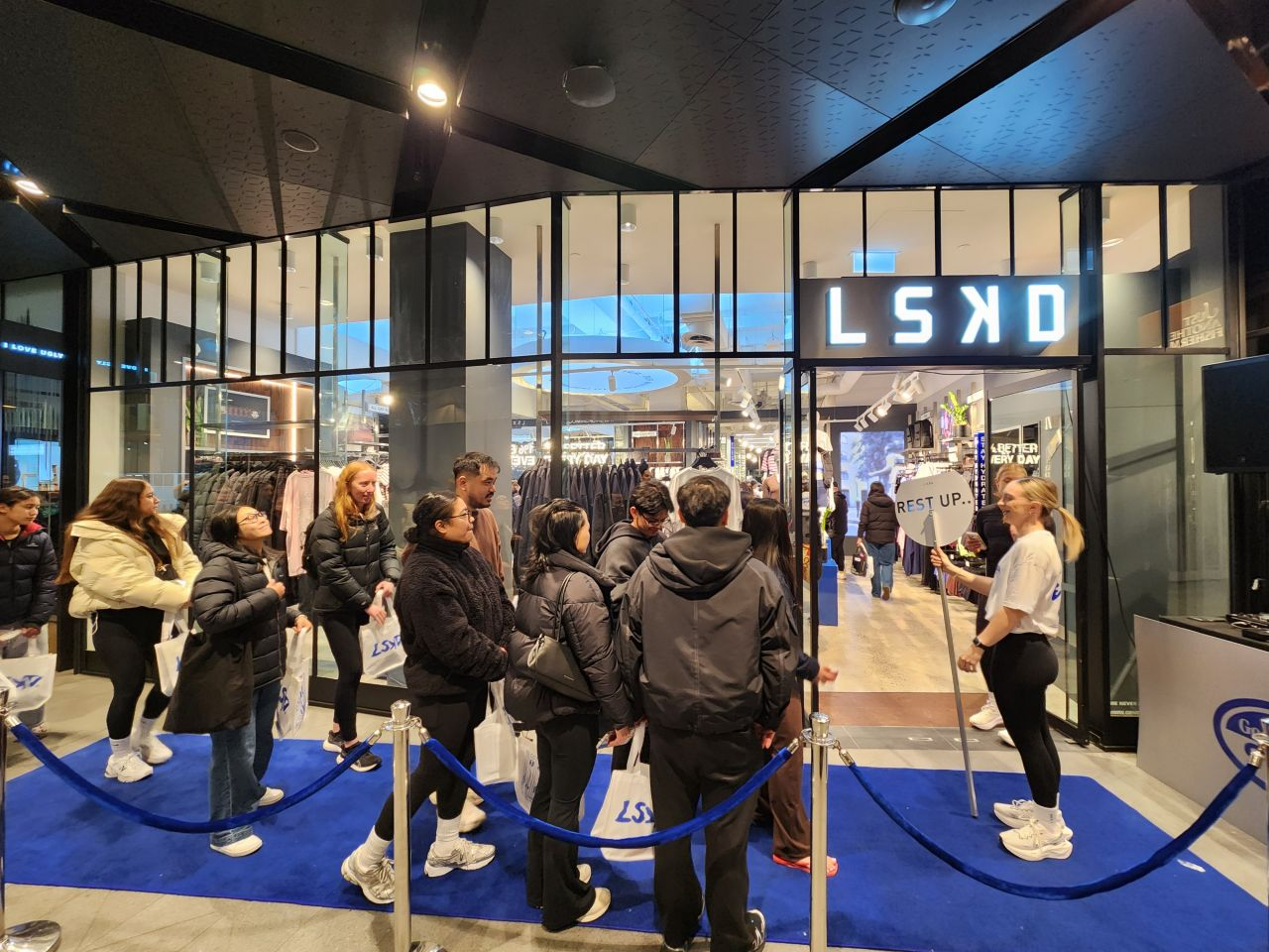 LSKD Commercial Bay, photograph 3