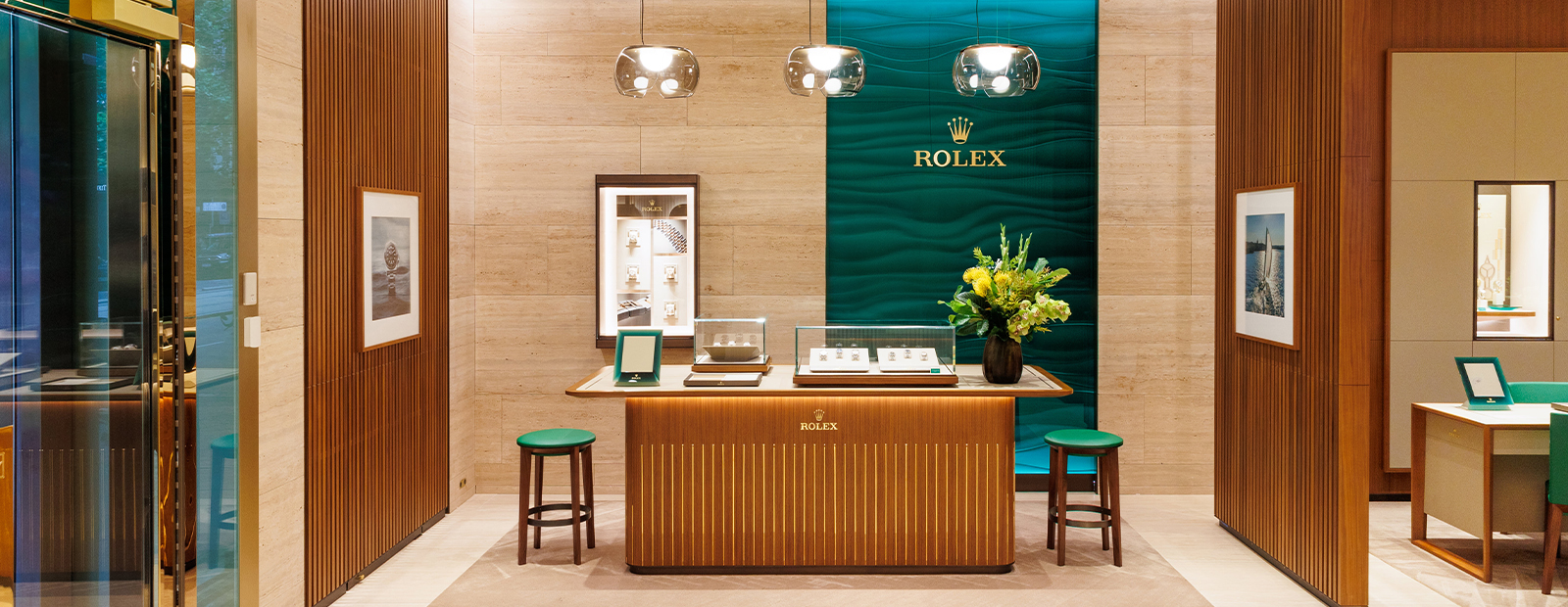 Rolex, photograph 2