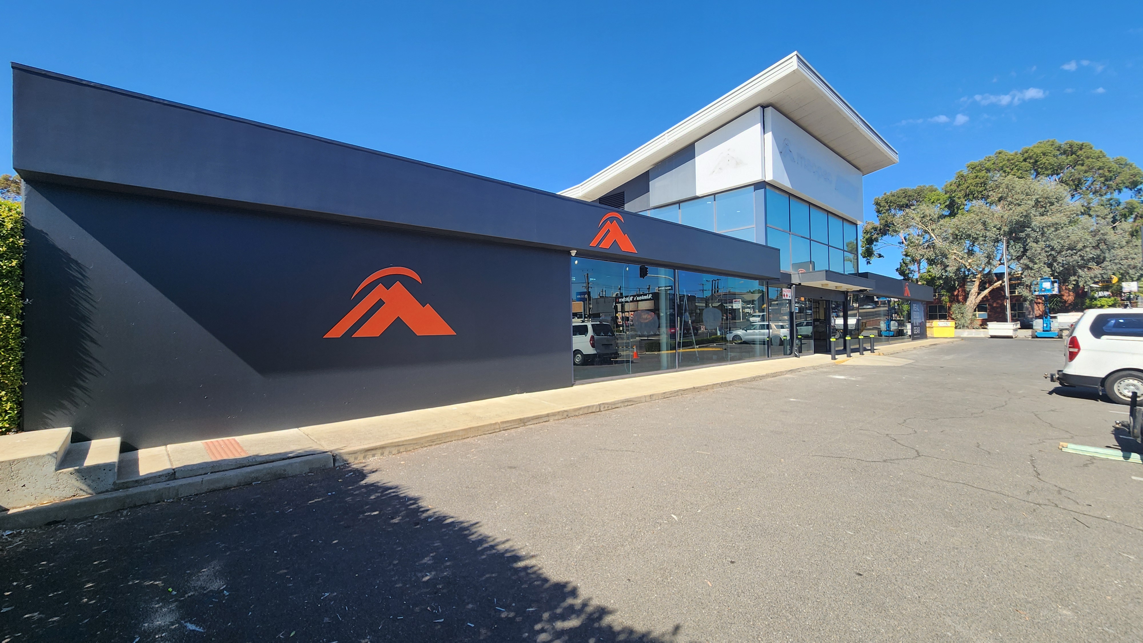 Macpac Enfield, photograph 2
